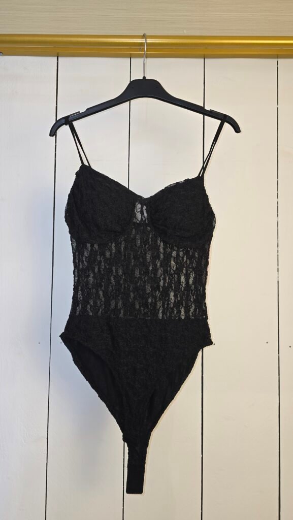 Body top kant zwart